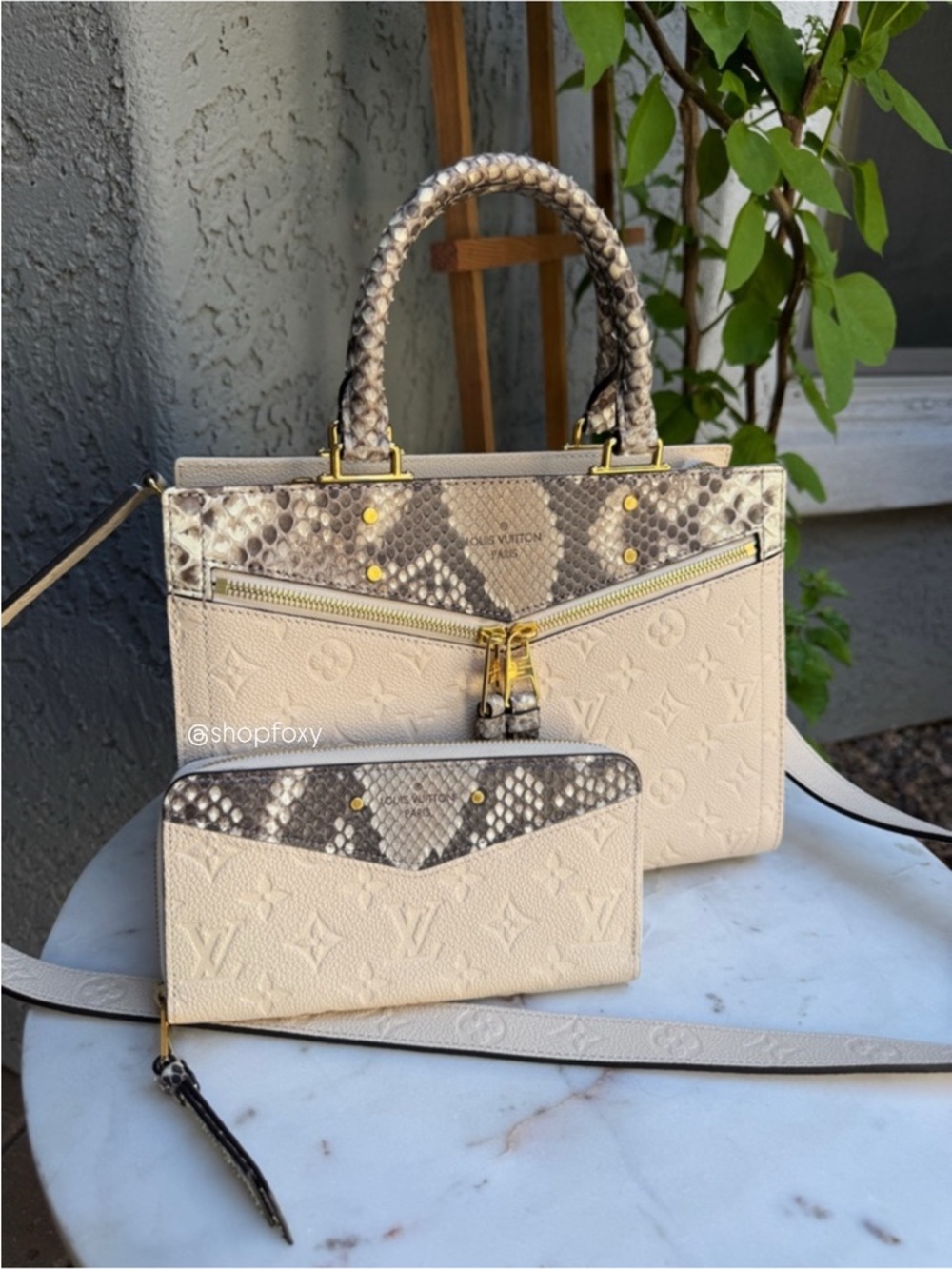 Louis Vuitton Python Empreinte Zippy Wallet - Picture 2 of 15